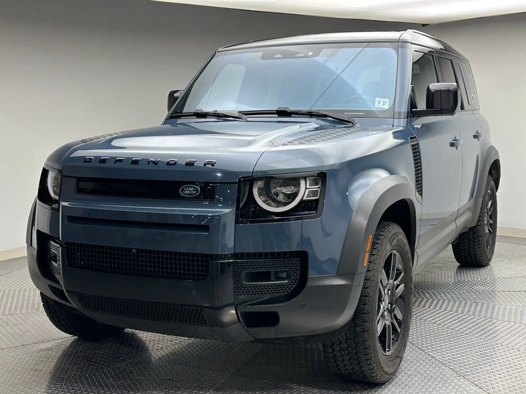 Used 2022 Tasman Blue Metallic Land Rover S image 1
