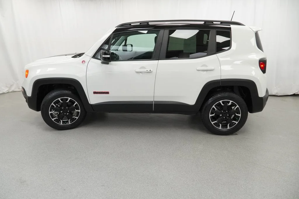 Certified Used 2023 White Jeep Trailhawk image 15