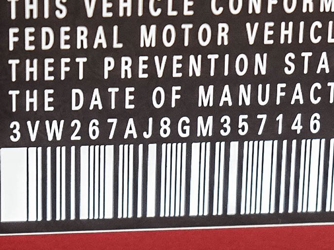Used 2016 Cardinal Red Metallic Volkswagen 1.4T S image 25