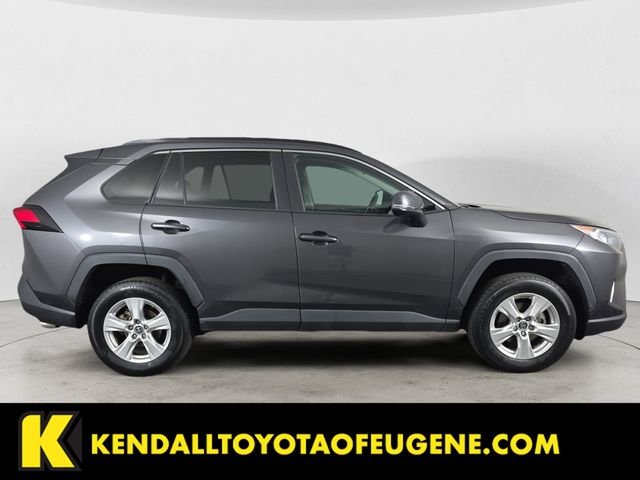 Used 2019 Gray Toyota XLE image 4