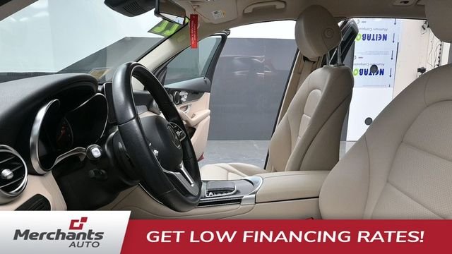 Used 2022 Red Mercedes-Benz GLC 300 image 18