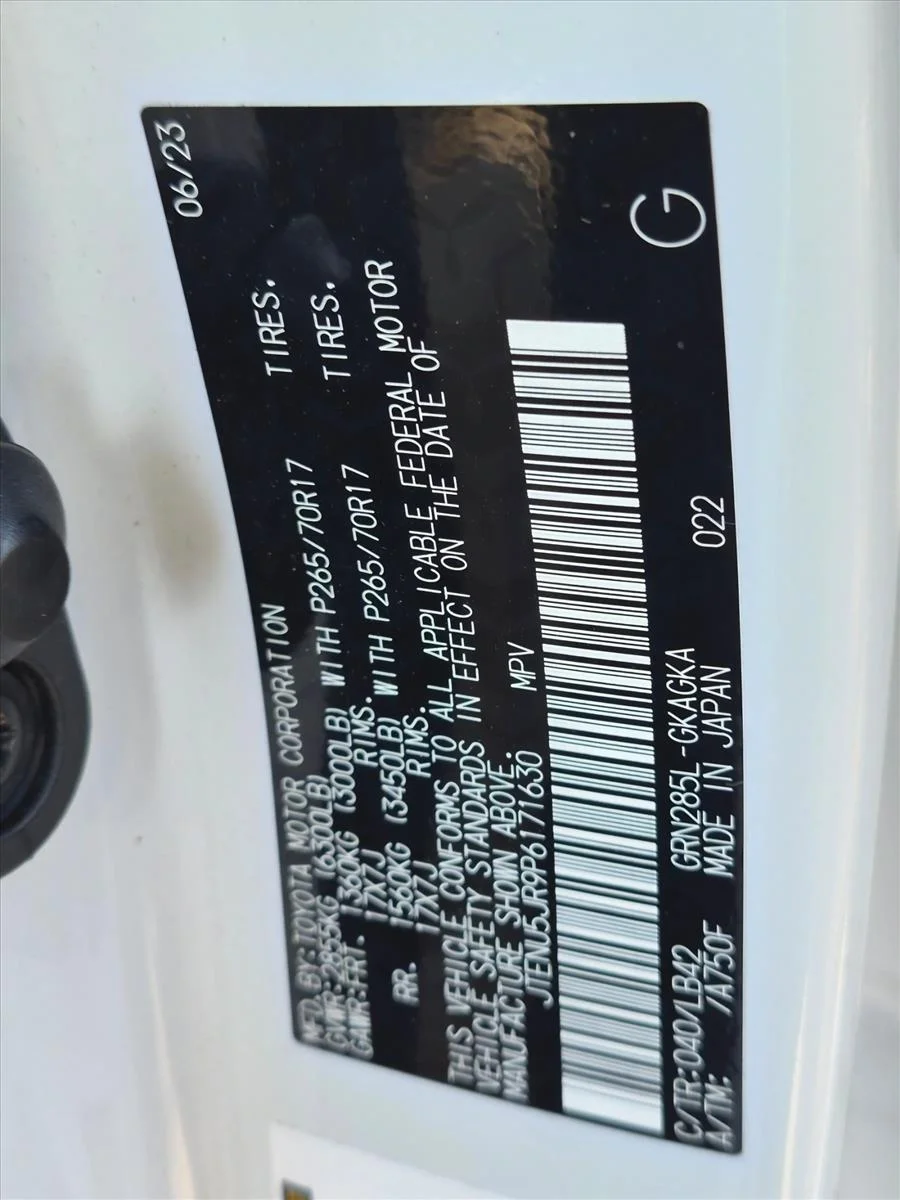 Used 2023 Ice Cap Toyota SR5 Premium image 15