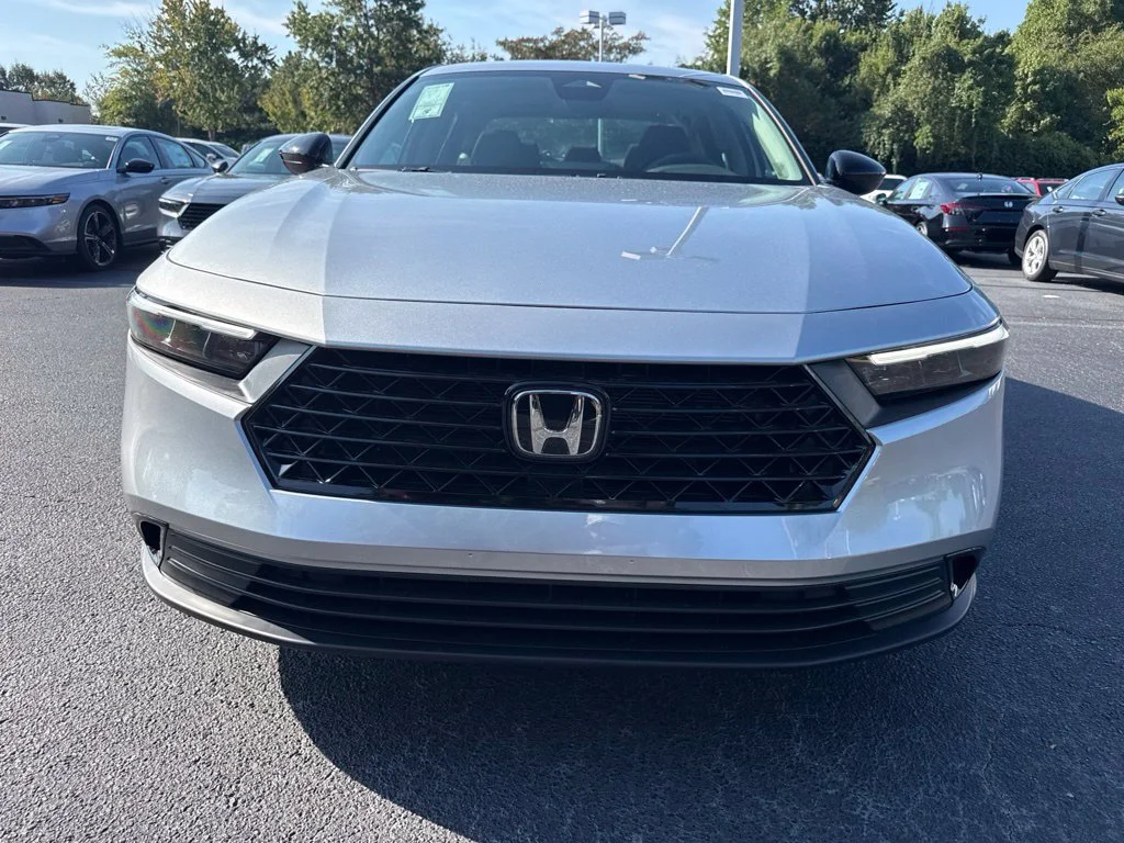 New 2026 Solar Silver Metallic Honda SE image 8