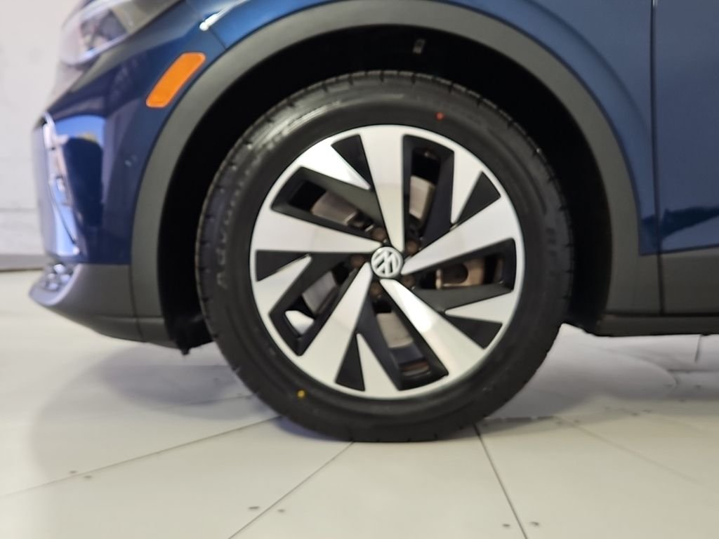 Used 2023 Blue Volkswagen Pro image 5
