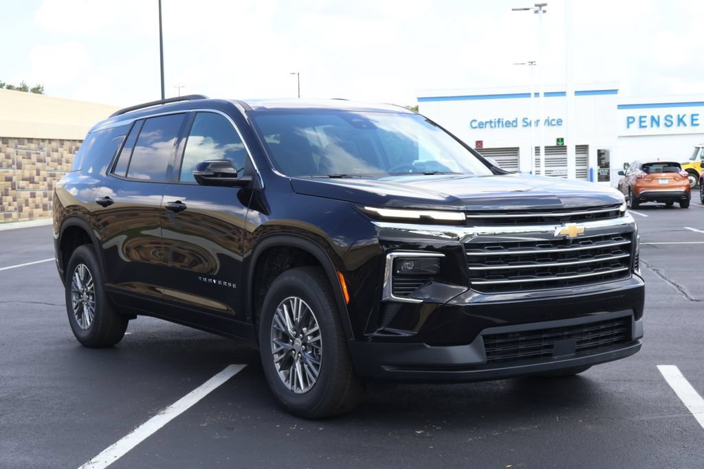 2027 Chevrolet Traverse LT - Photo 10