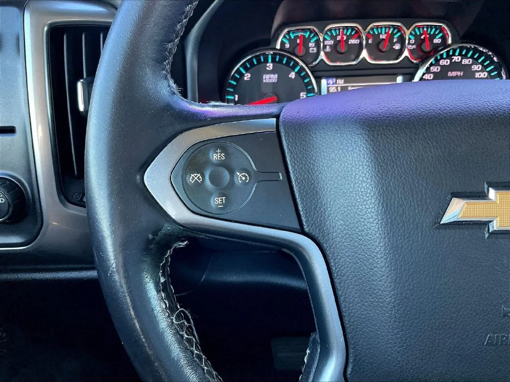 Used 2018 Blue Chevrolet LT image 22