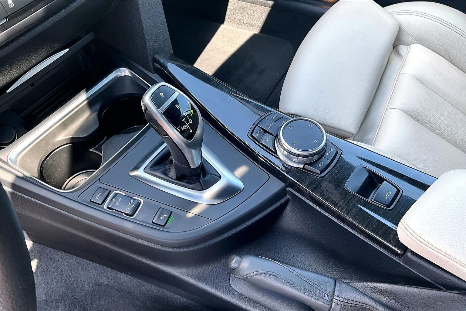 Used 2015 Melbourne Red Metallic BMW 428i image 17