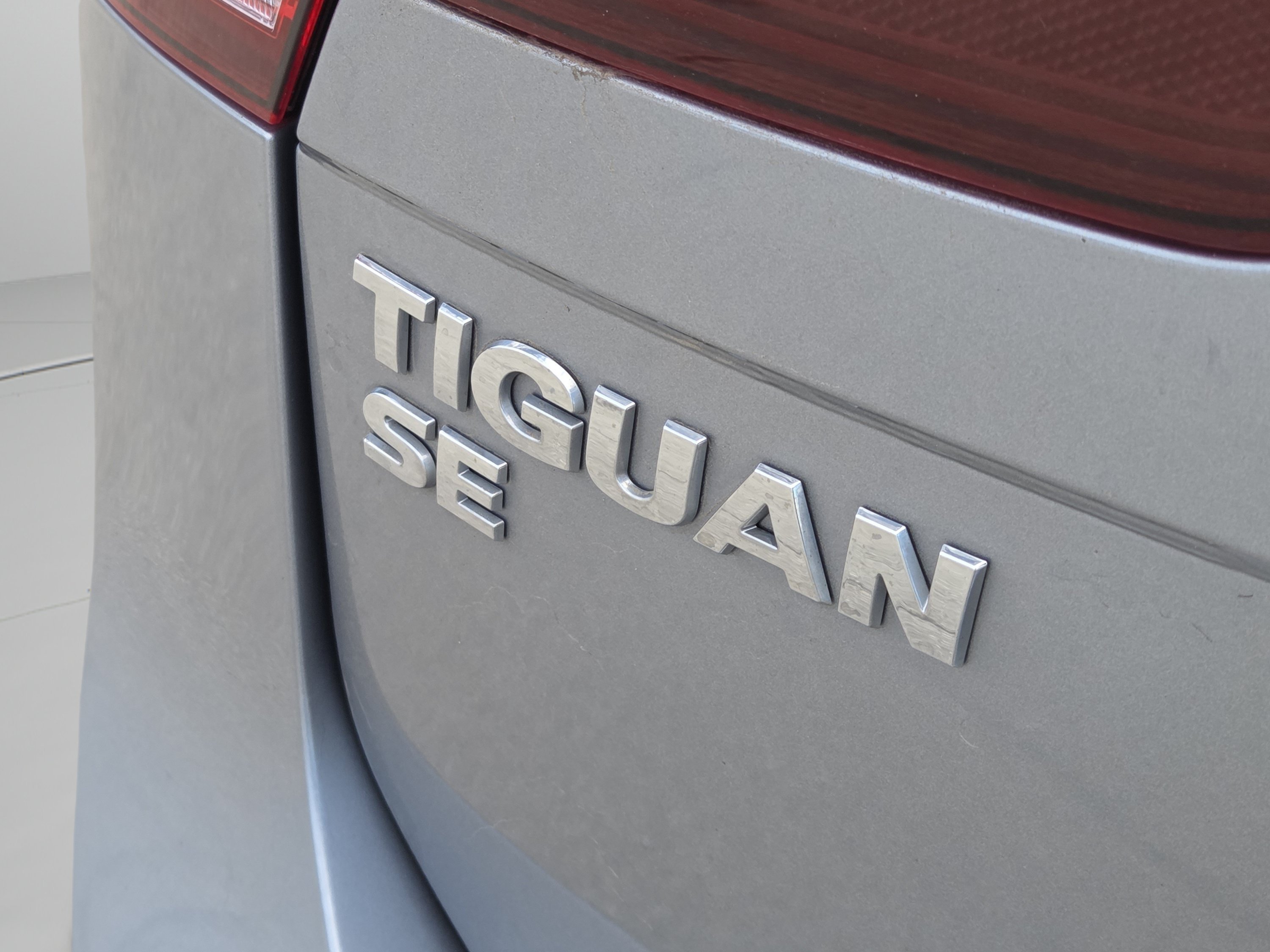 Certified Used 2021 Pyrite Silver Metallic Volkswagen 2.0T SE image 29