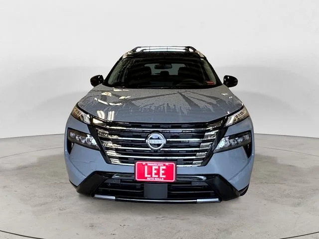 New 2026 Gray Nissan Platinum image 9