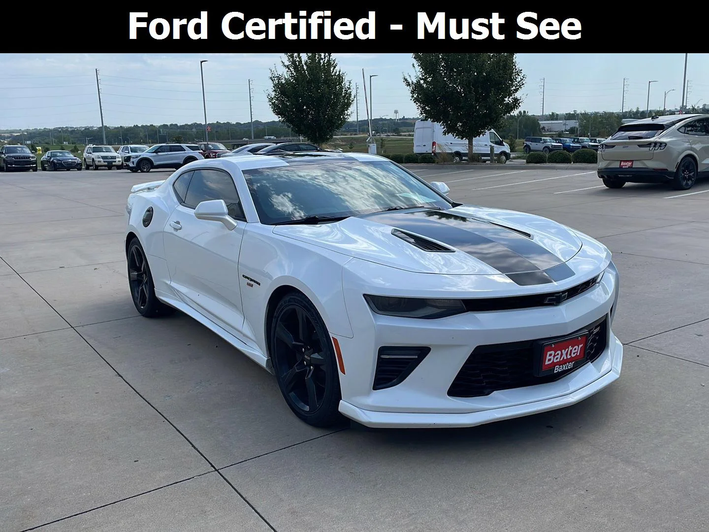 Used 2018 Summit White Chevrolet 2SS image 1