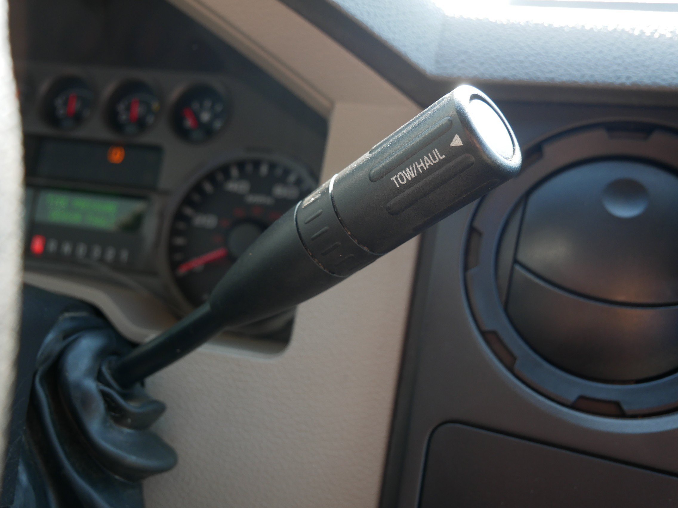 Used 2010 White Ford XL image 23