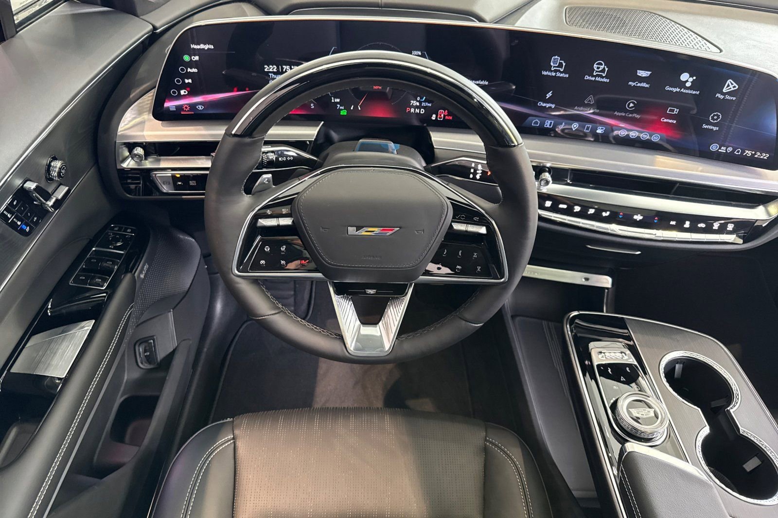 2026 Cadillac LYRIQ V - Photo 14
