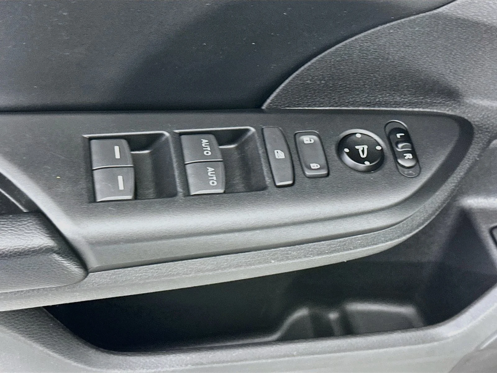 Used 2019 White Orchid Pearl Honda Touring image 18