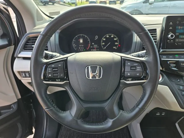 Used 2025 Gray Honda EX-L image 32