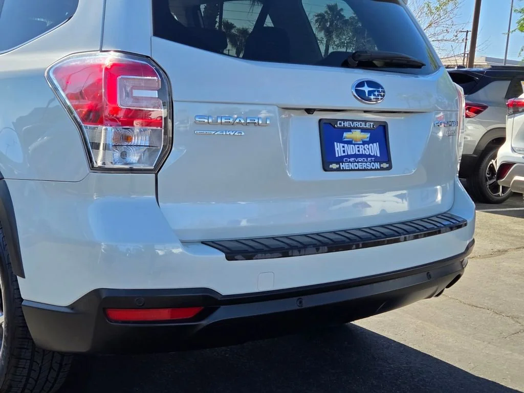 Used 2017 Crystal White Pea Subaru Touring image 5