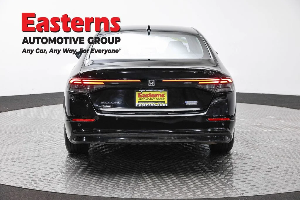 Used 2023 Black Honda Touring image 6