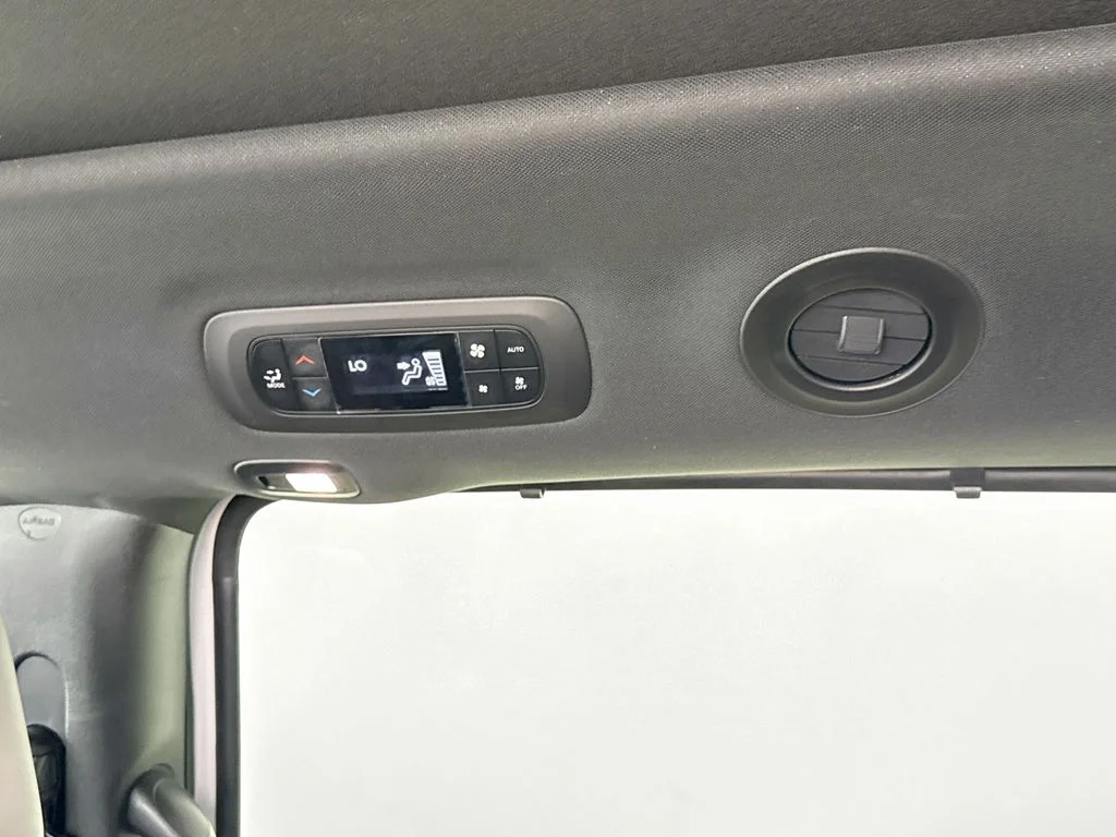 Used 2024 White Chrysler Touring L image 25