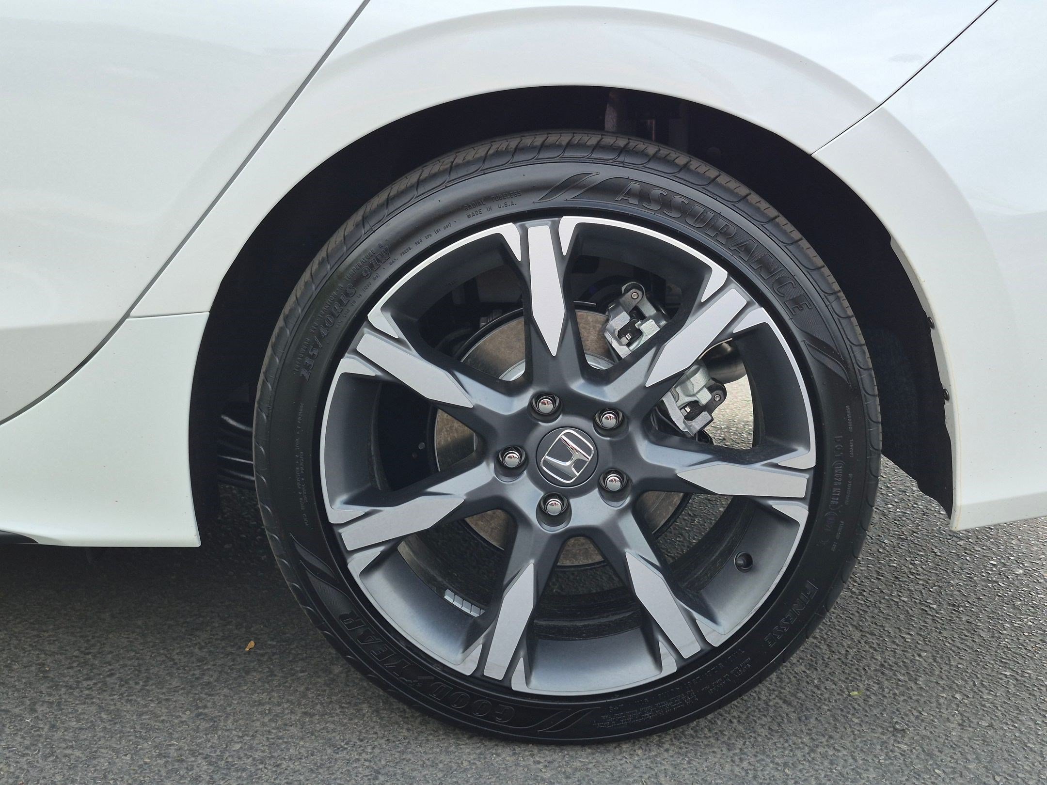 New 2026 Platinum White Pearl Honda Sport Touring image 26
