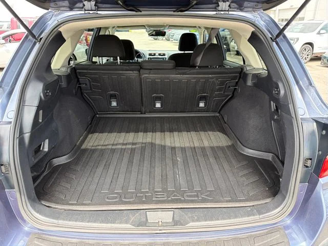 Used 2018 Blue Subaru 2.5i Premium image 29