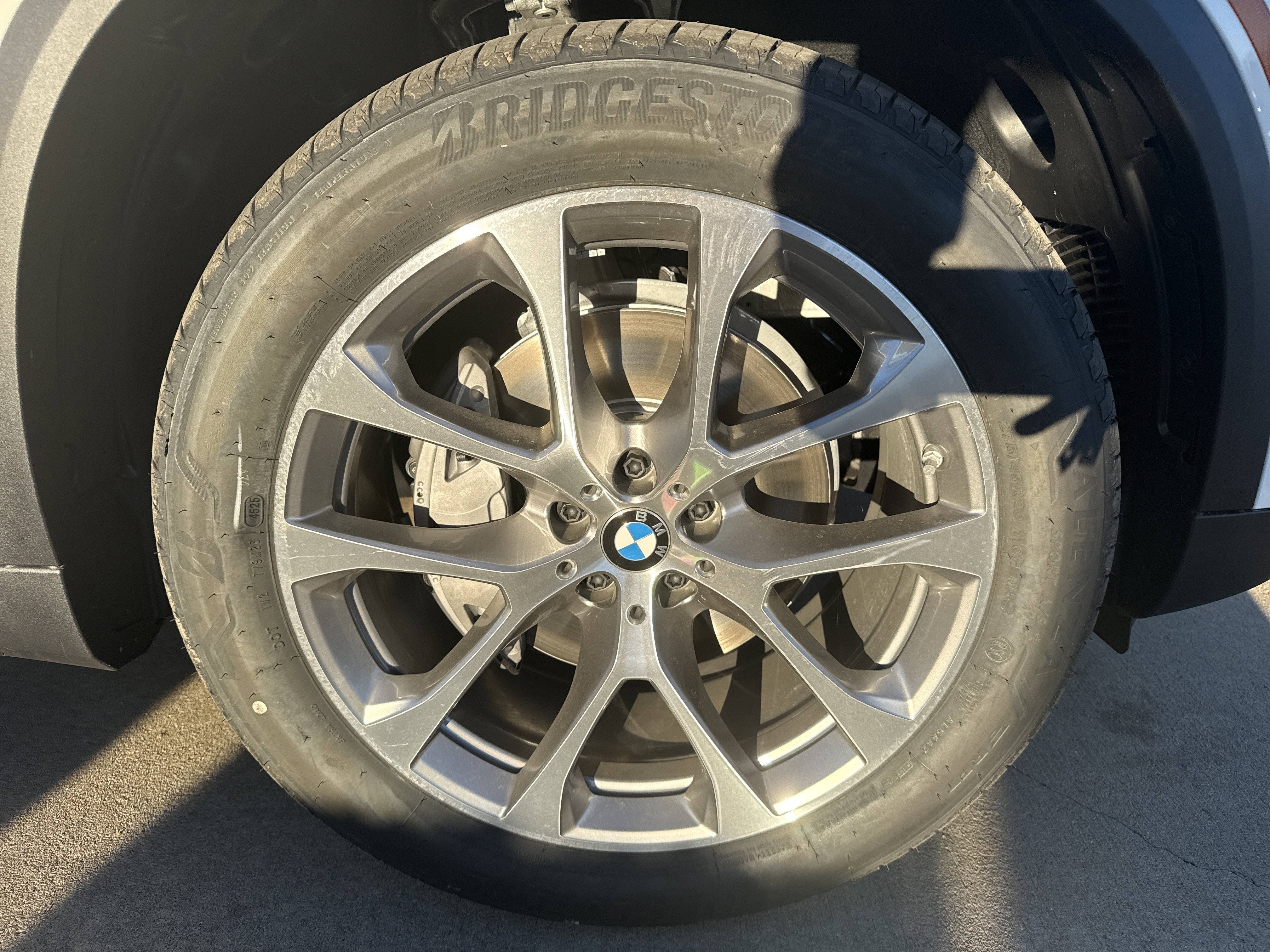New 2026 0300 Alpine White BMW xDrive40i image 27
