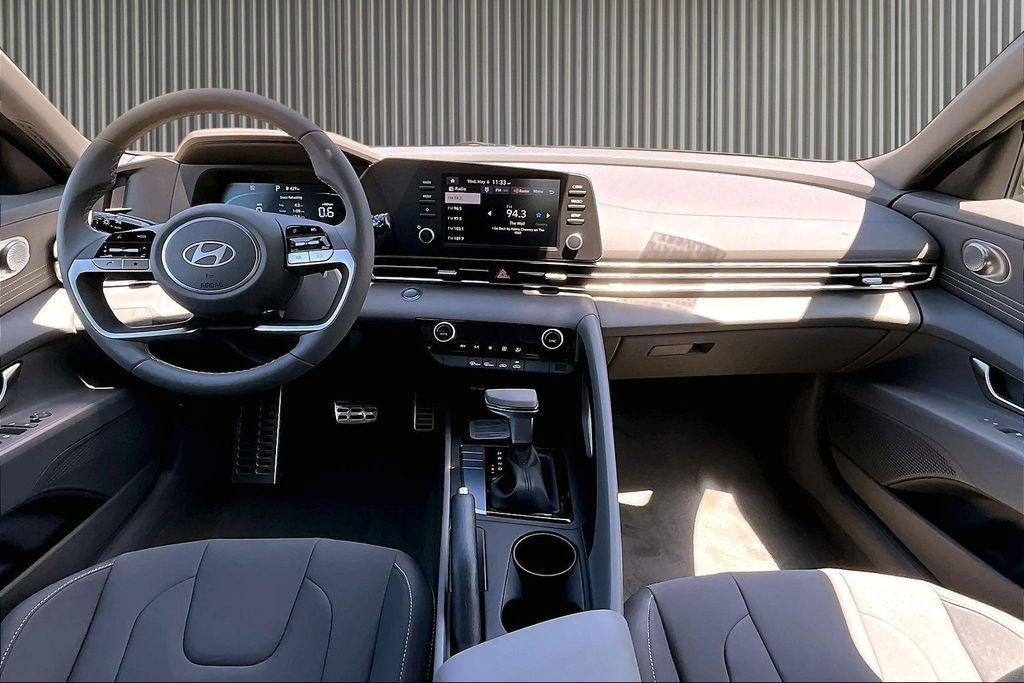New 2026 Amazon Gray Hyundai SEL Sport image 6