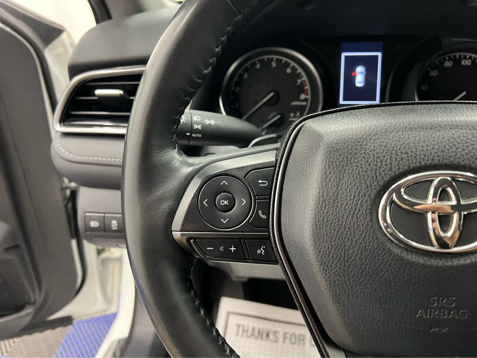 Used 2024 Ice Cap Toyota SE image 24