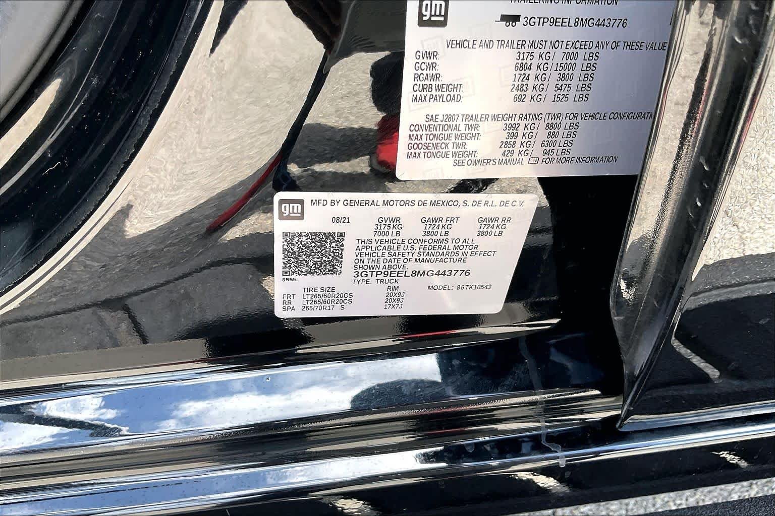 Used 2021 ONYX BLACK GMC AT4 image 34