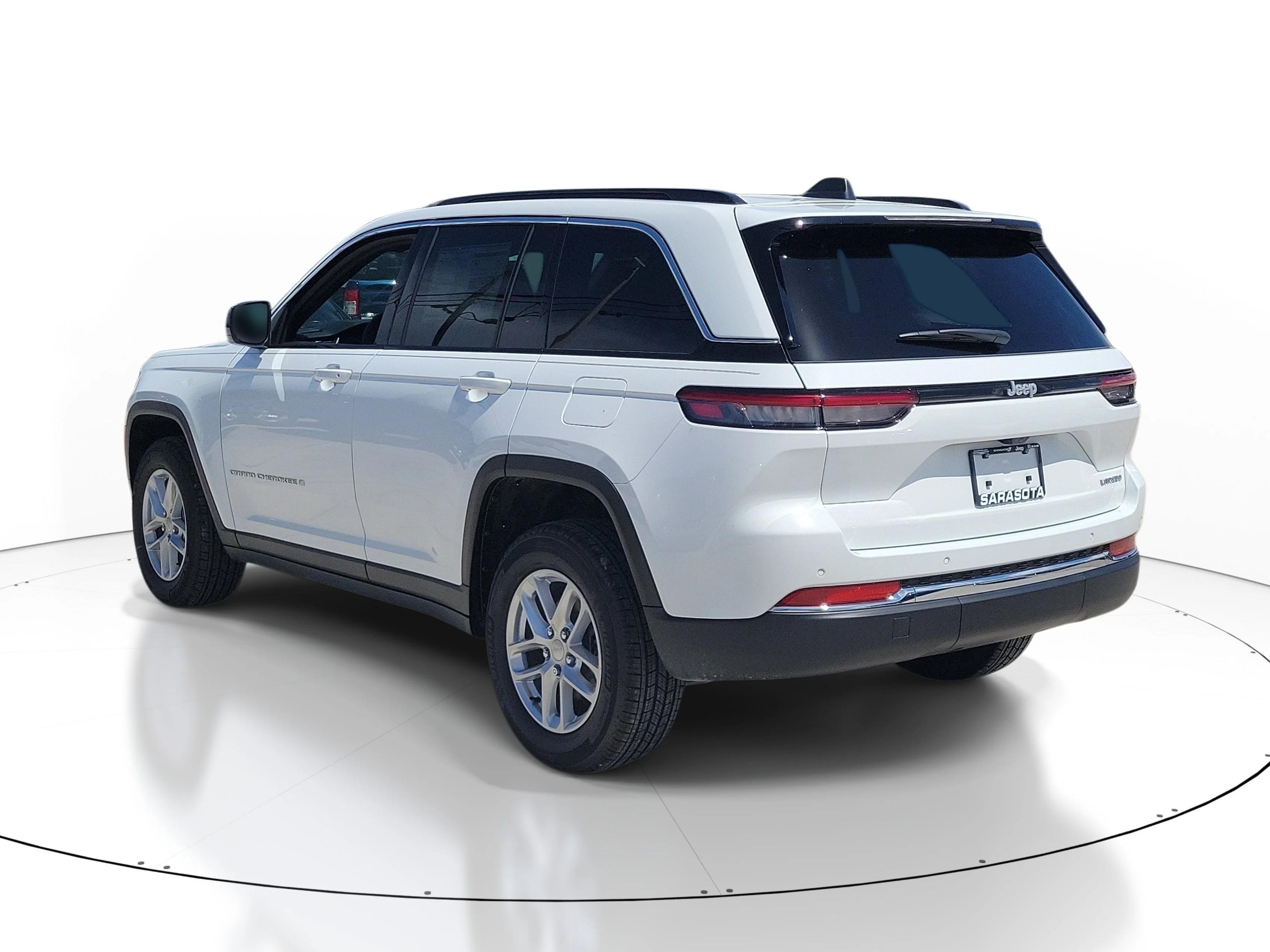 New 2026 Bright White Clearcoat Jeep Laredo X image 4