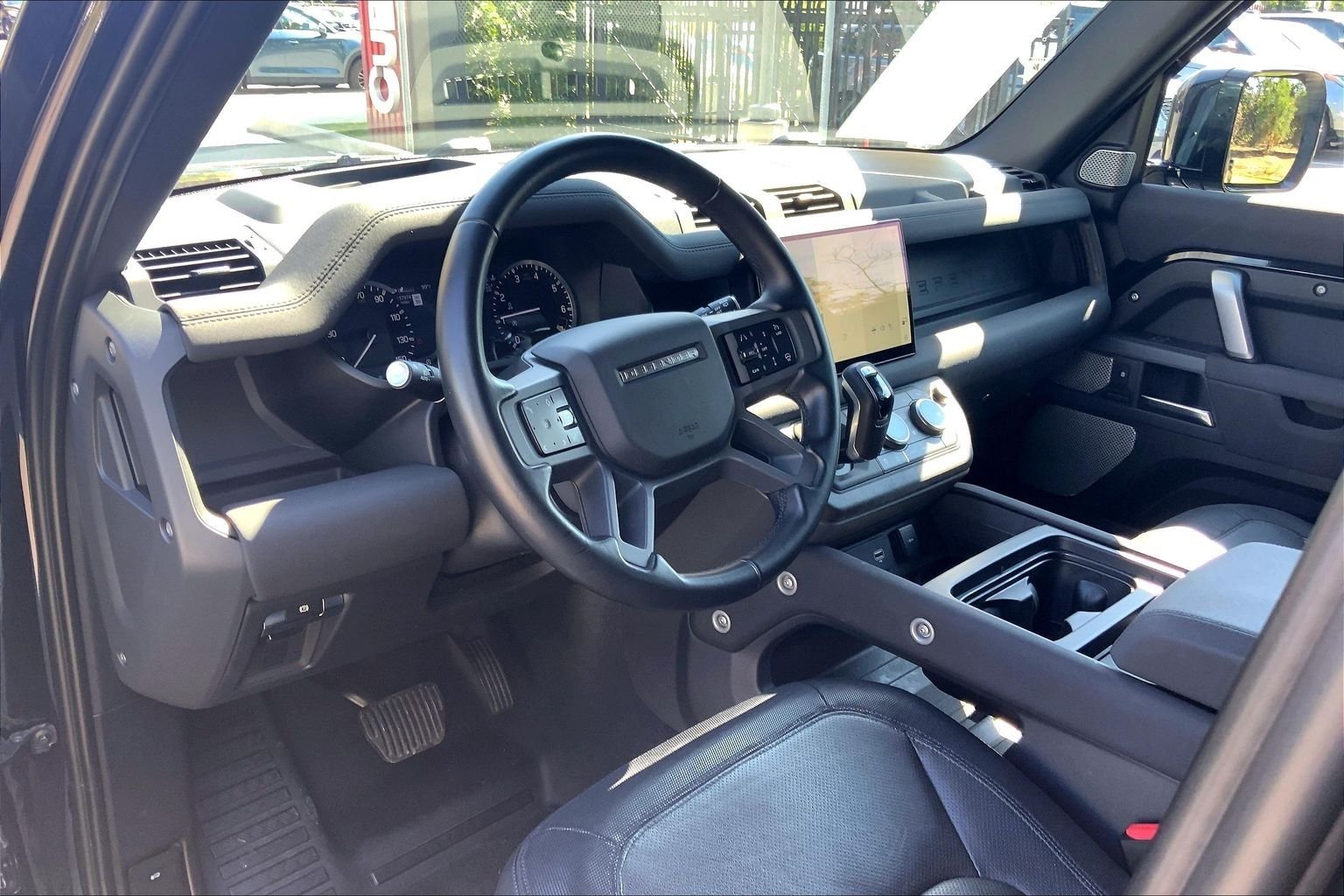 Used 2023 Santorini Black Metallic Land Rover X-Dynamic SE image 17