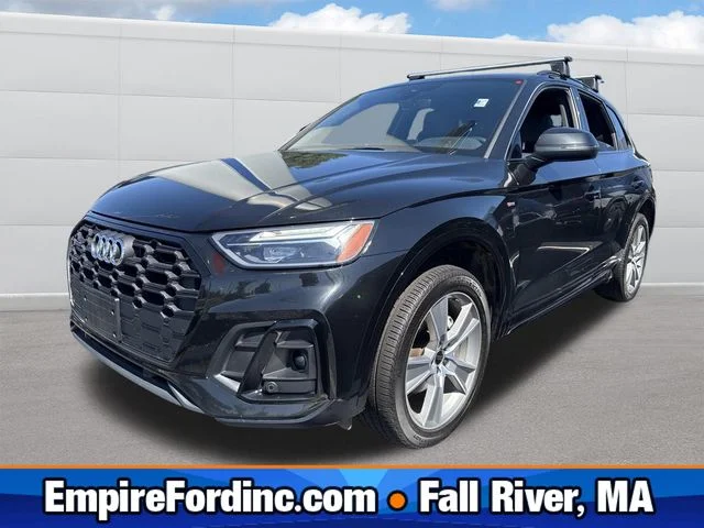 Used 2025 Black Audi 45 S line Premium image 1