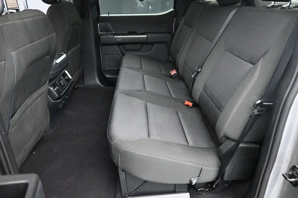 Used 2023 Silver Ford XLT image 11