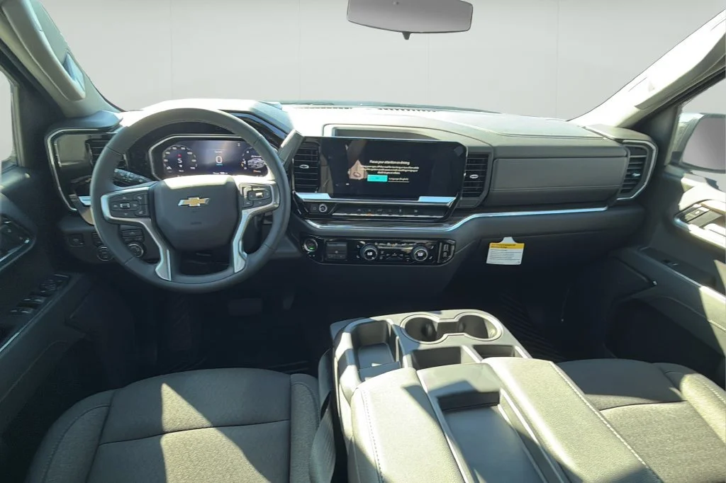 New 2026 Summit White Chevrolet LT image 20