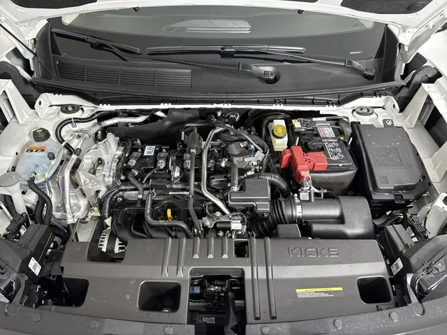 New 2026 Aspen White TriCoat / Super Black Two-tone Nissan SR image 24