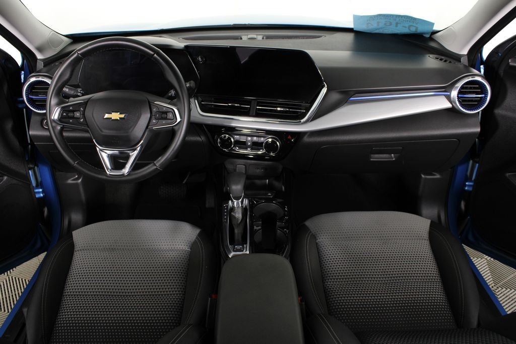 Used 2025 Blue Chevrolet LT image 23