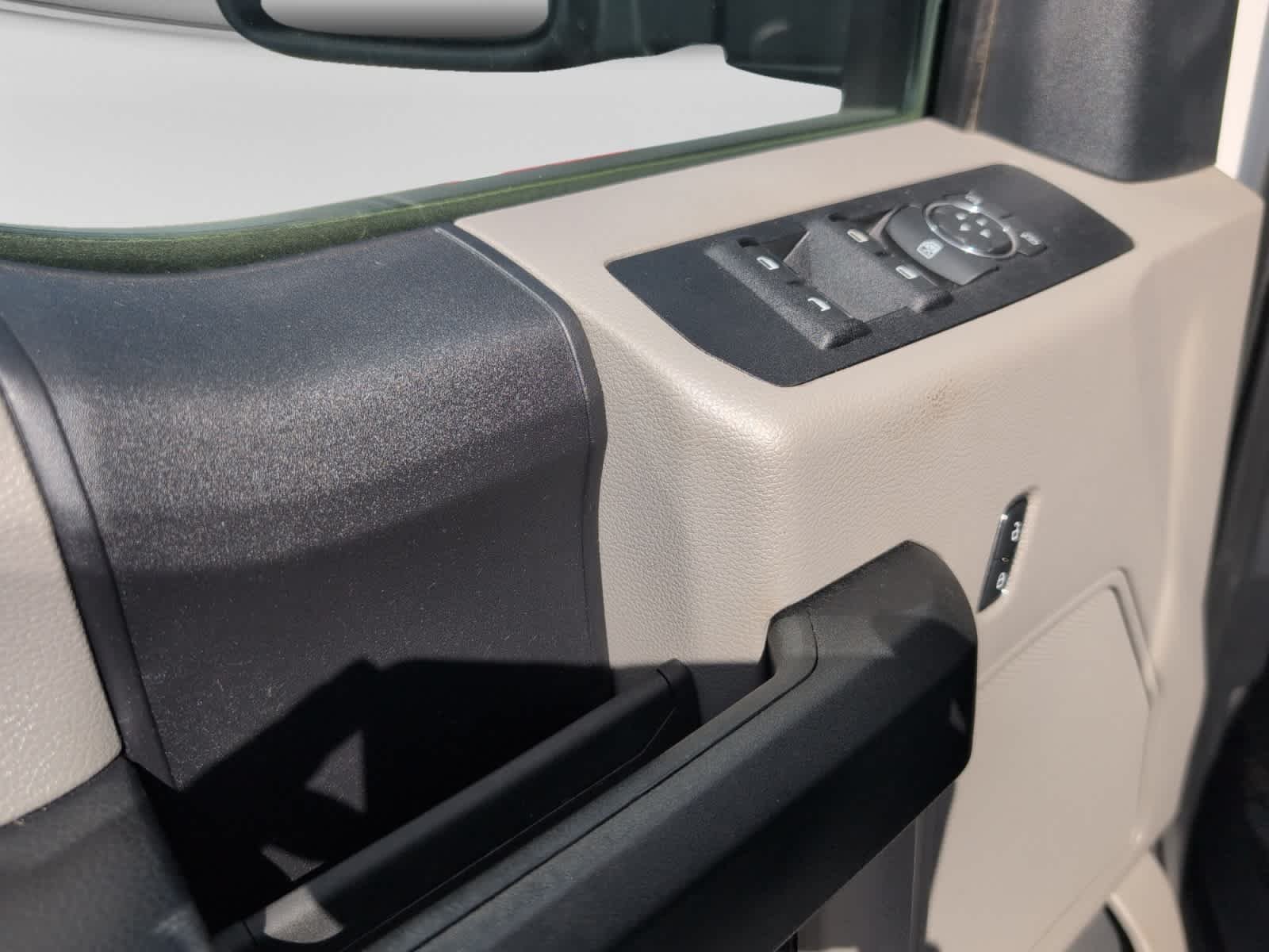 Used 2020 Oxford White Ford XL image 10