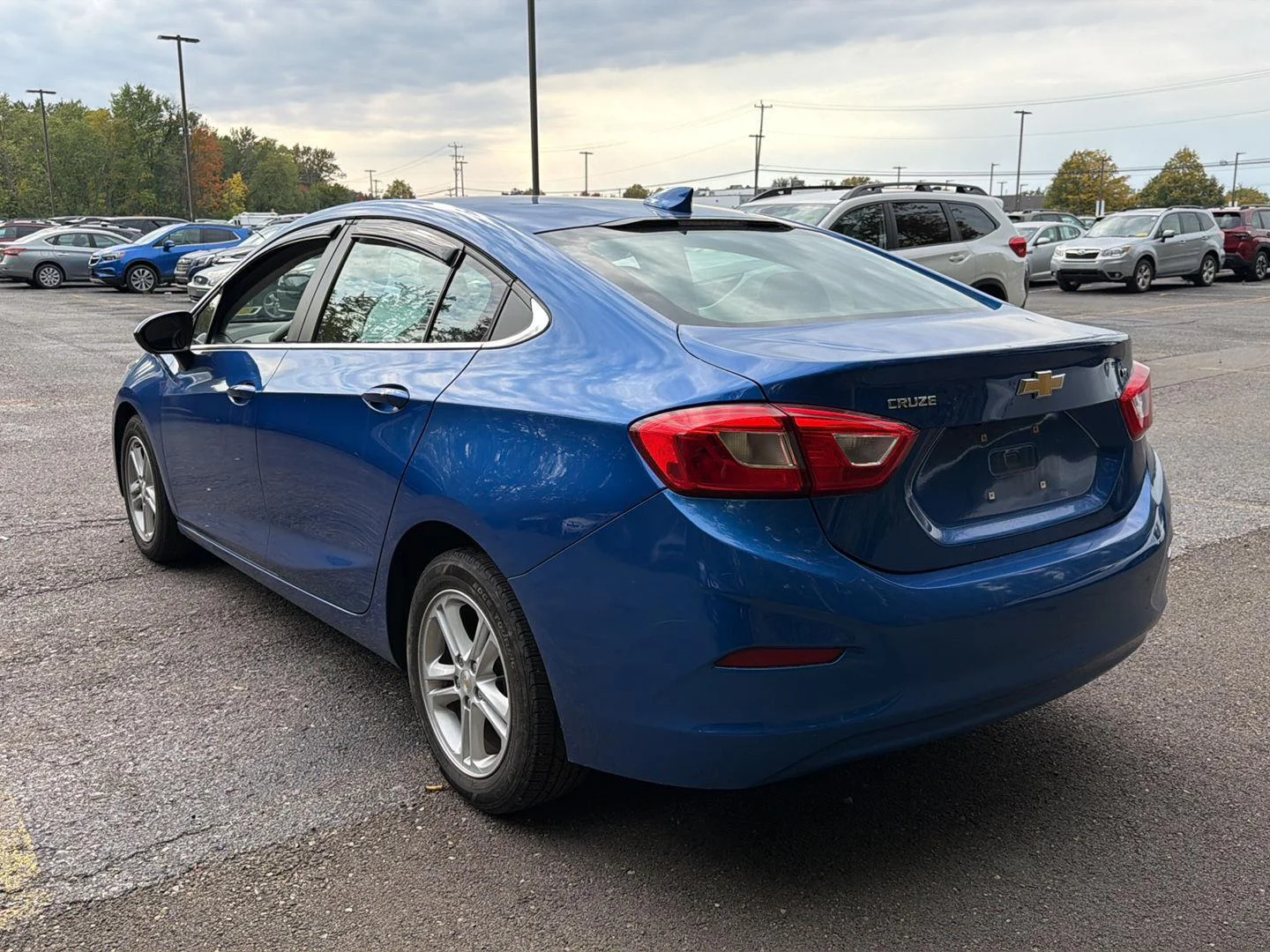 Used 2018 Kinetic Blue Metallic Chevrolet LT image 8
