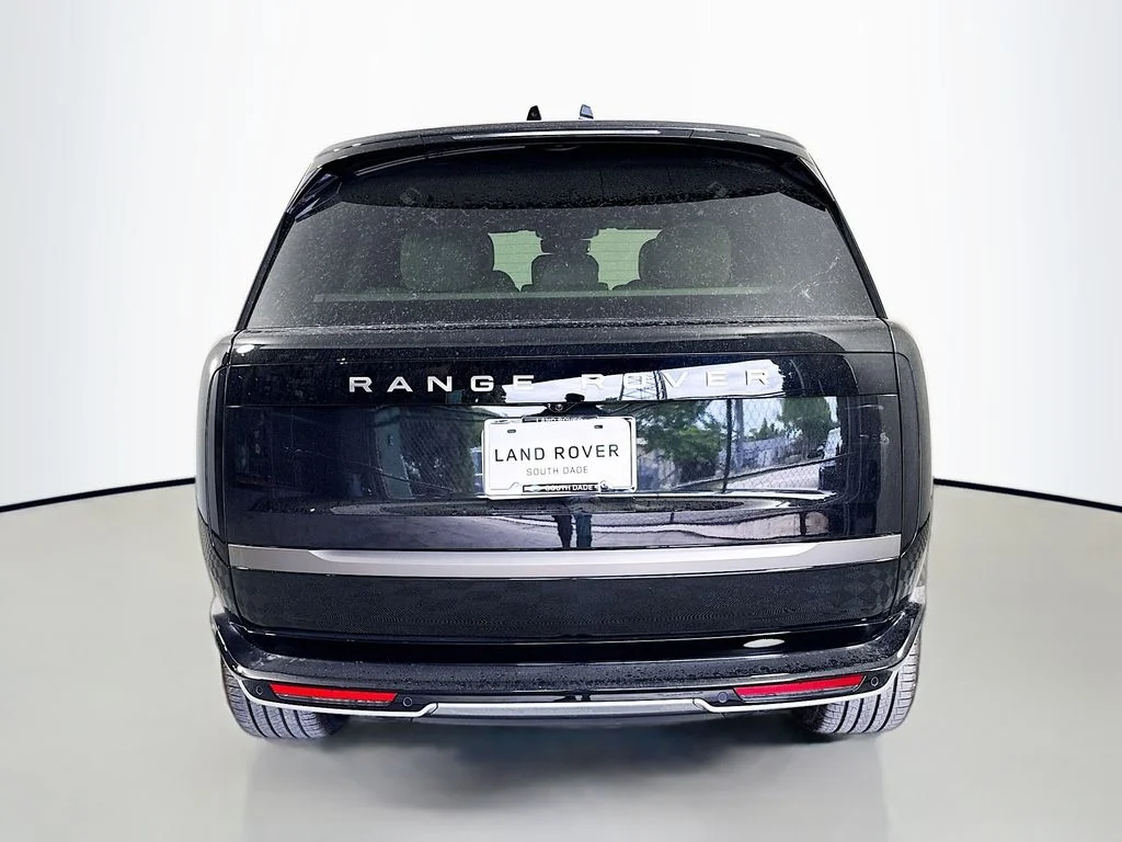 New 2026 Santorini Black Land Rover SE image 6