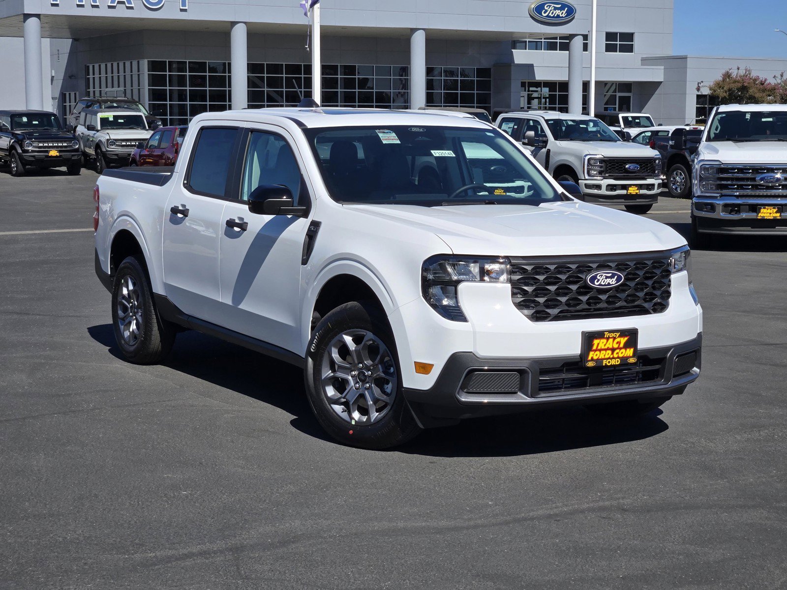 New 2026 Oxford White Ford XLT image 1