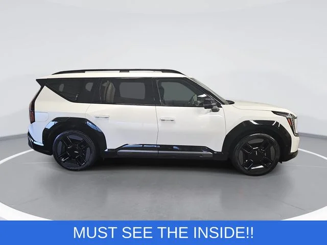 Used 2024 White Kia GT-Line image 2