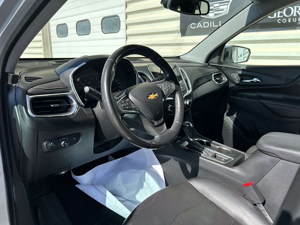 Used 2018 Silver Ice Metallic Chevrolet Premier image 10