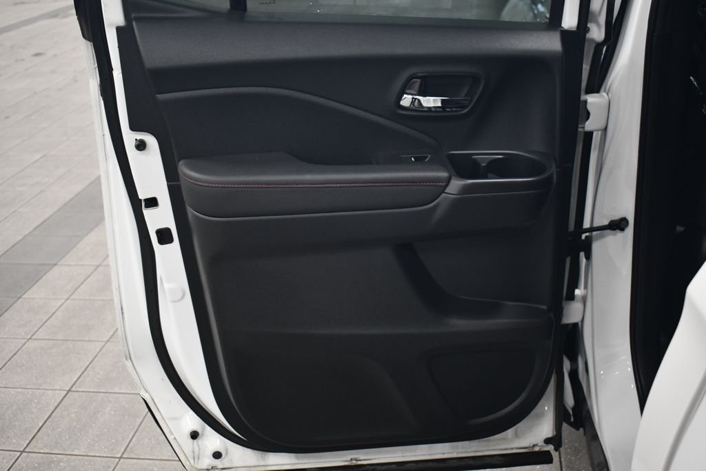 Certified Used 2023 Platinum White Pearl Honda Black Edition image 29