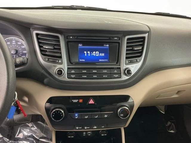 Used 2017 Red Hyundai SE image 18