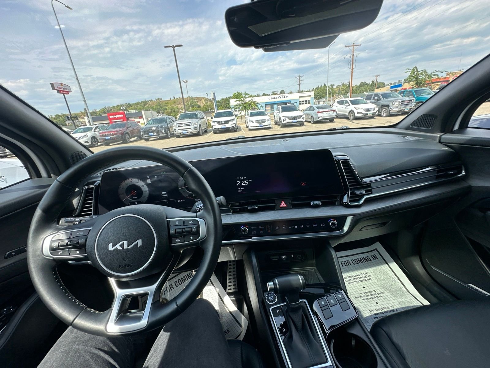 Used 2023 White Kia X-Pro image 48