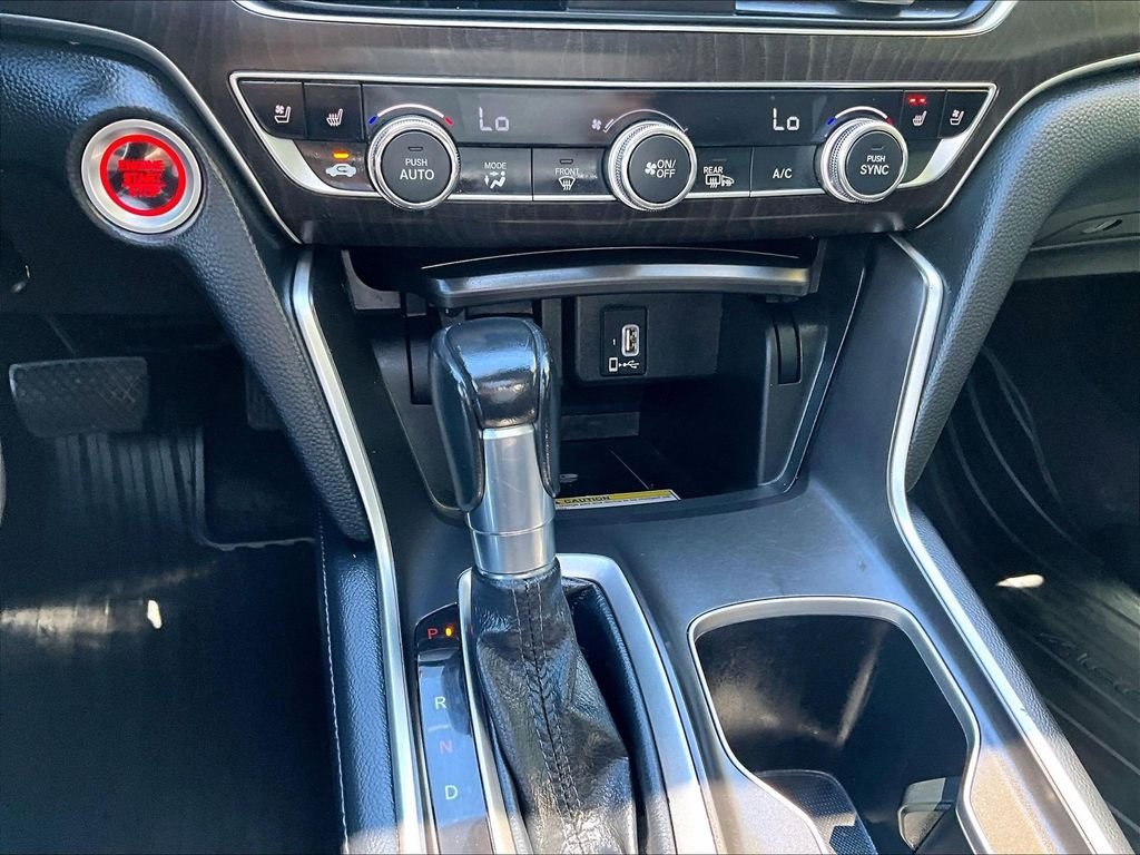 Used 2018 Black Honda Touring image 27