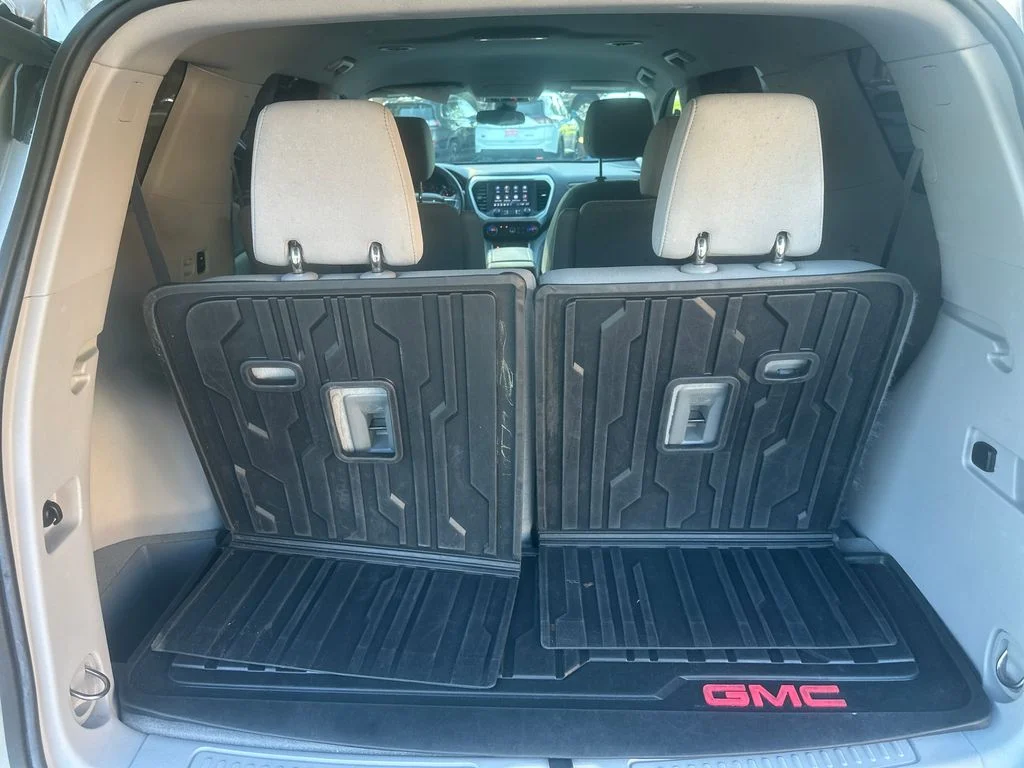 Used 2023 Gray GMC SLE image 25