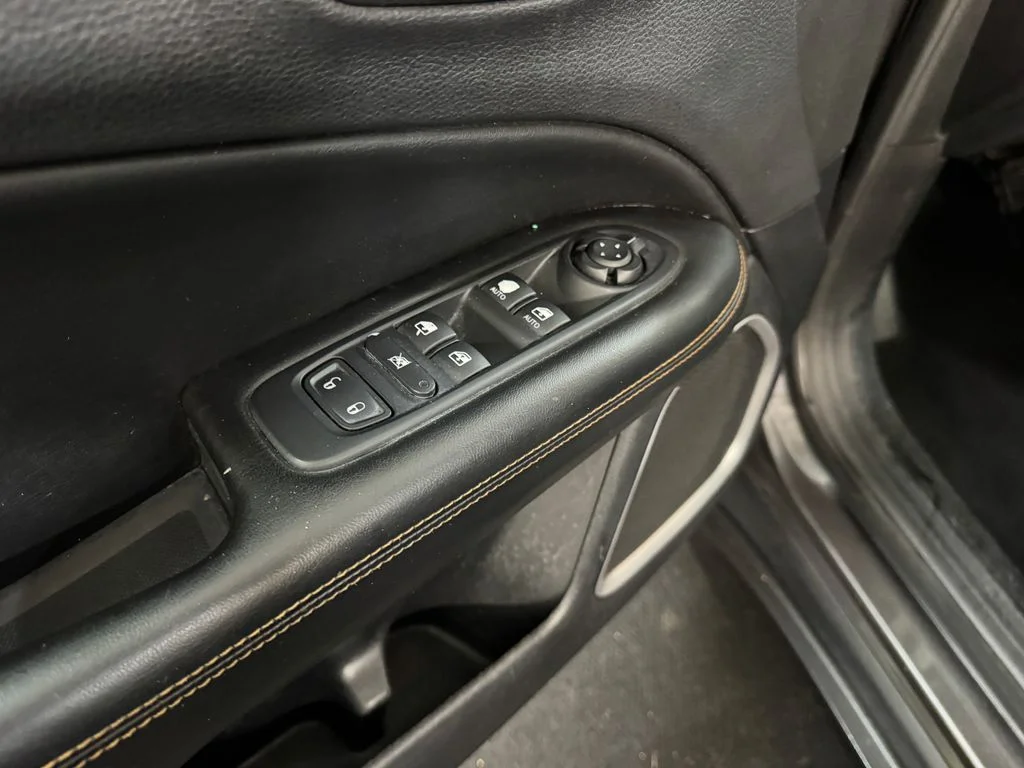 Used 2021 Gray Jeep Limited image 13