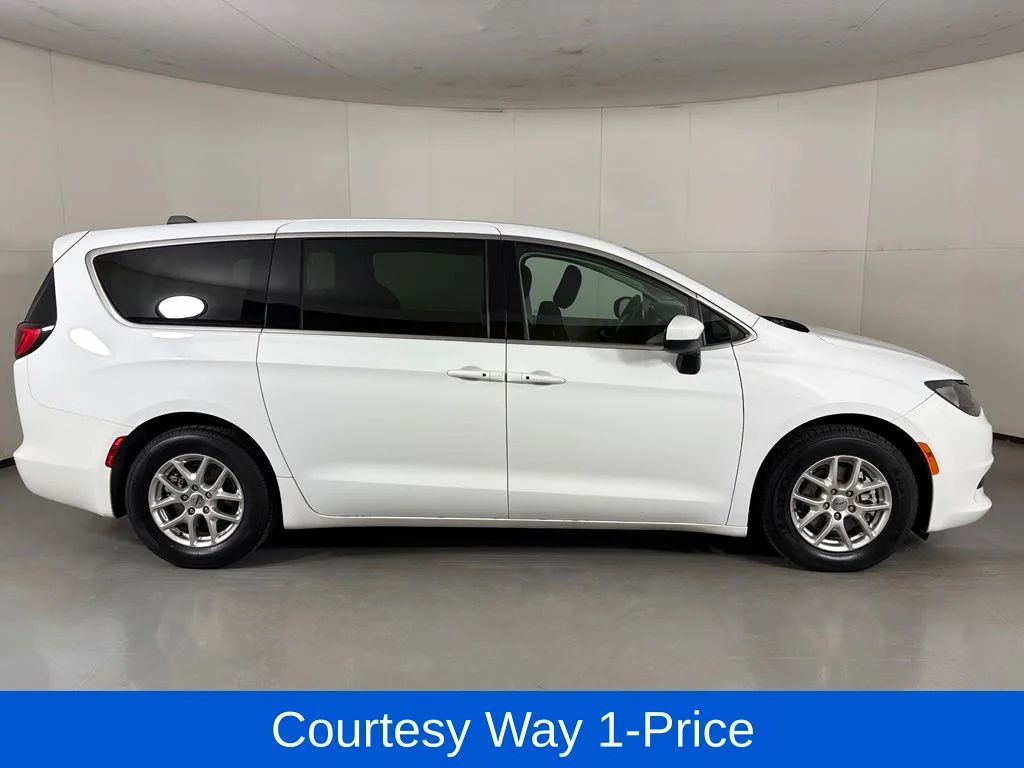 Used 2023 White Chrysler LX image 12