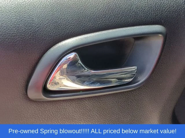 Used 2020 White Dodge Crossroad image 21