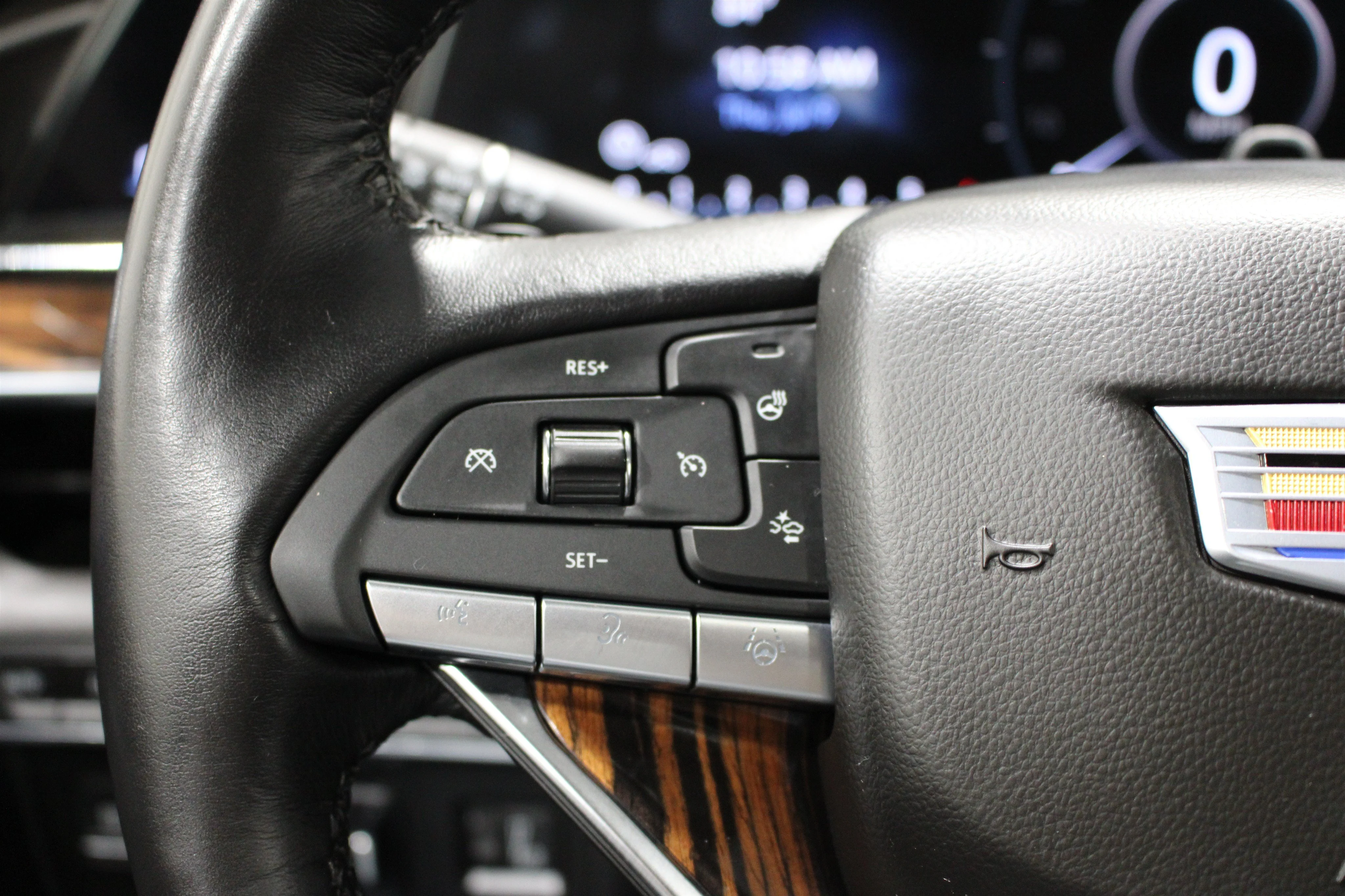 2024 Cadillac Escalade Premium Luxury - Photo 12