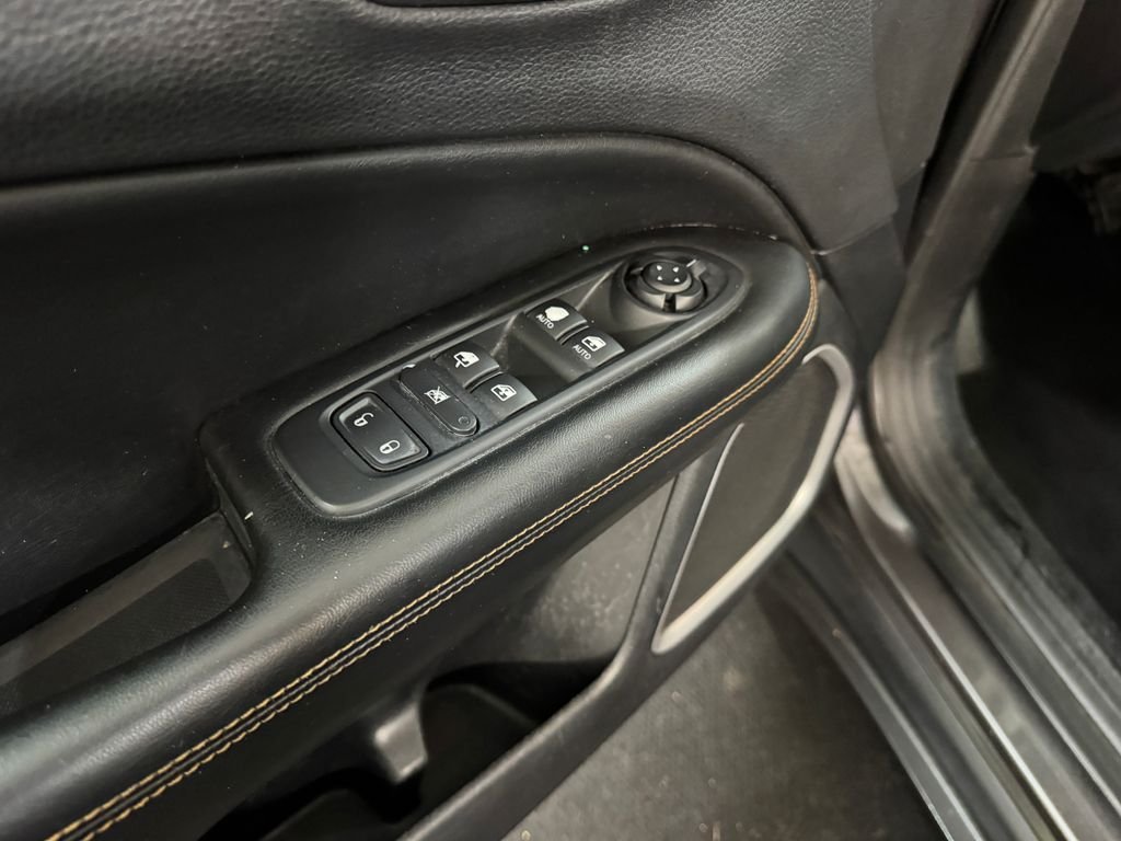 Used 2021 Gray Jeep Limited image 13